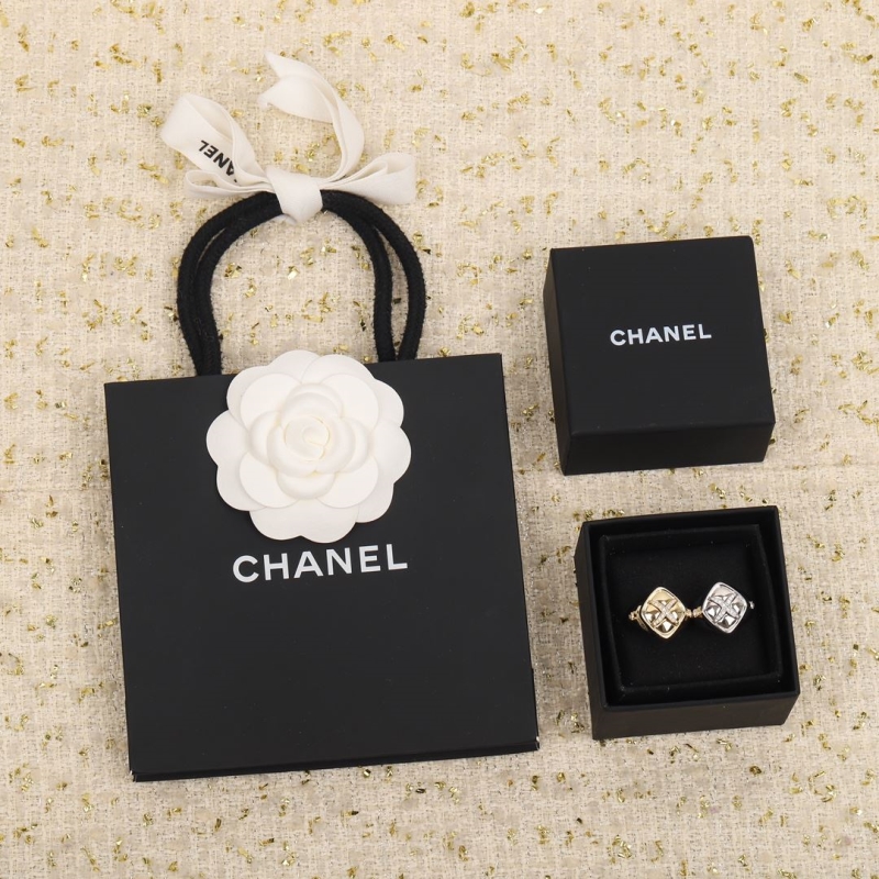 Ch*el rings